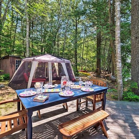 Cozy Lakefront Madison Cabin With Dock And Kayaks Vila Exterior foto