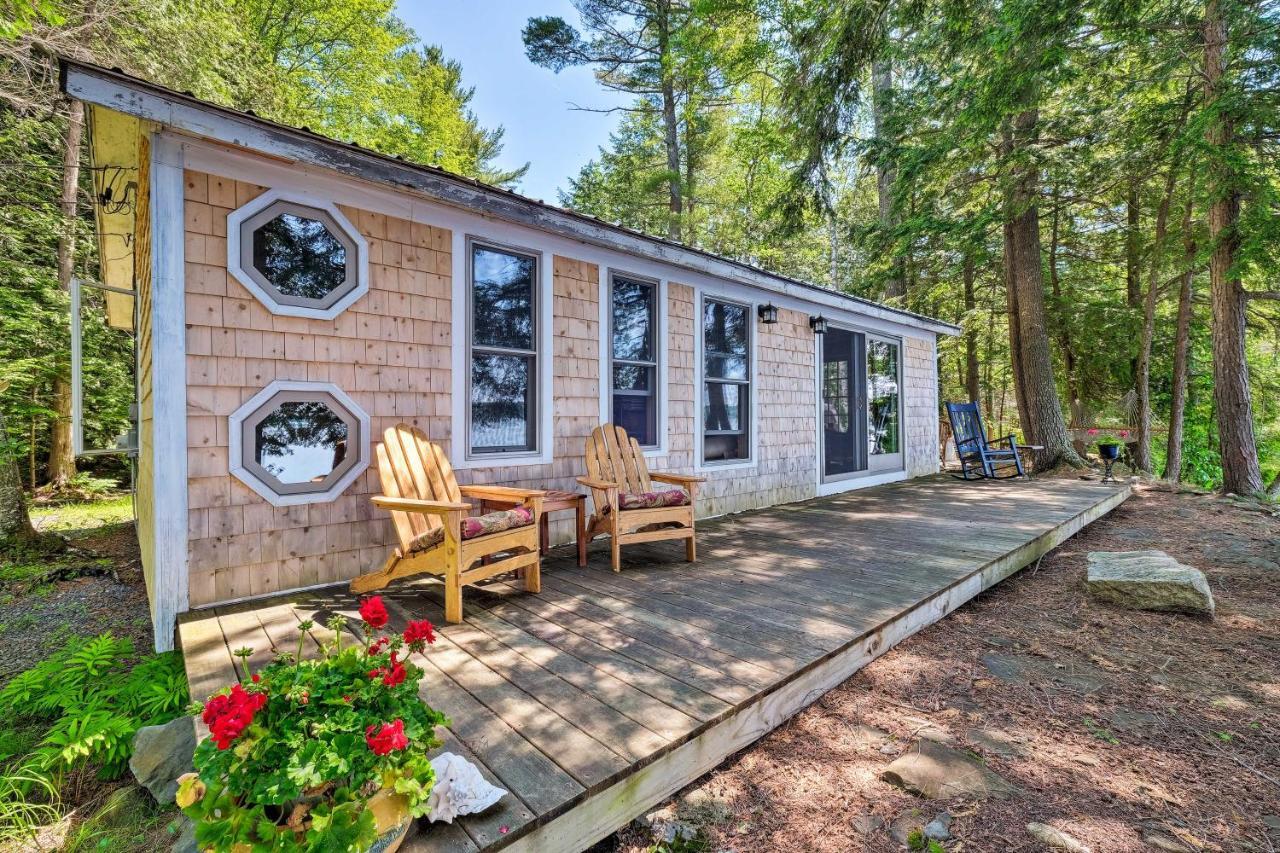 Cozy Lakefront Madison Cabin With Dock And Kayaks Vila Exterior foto