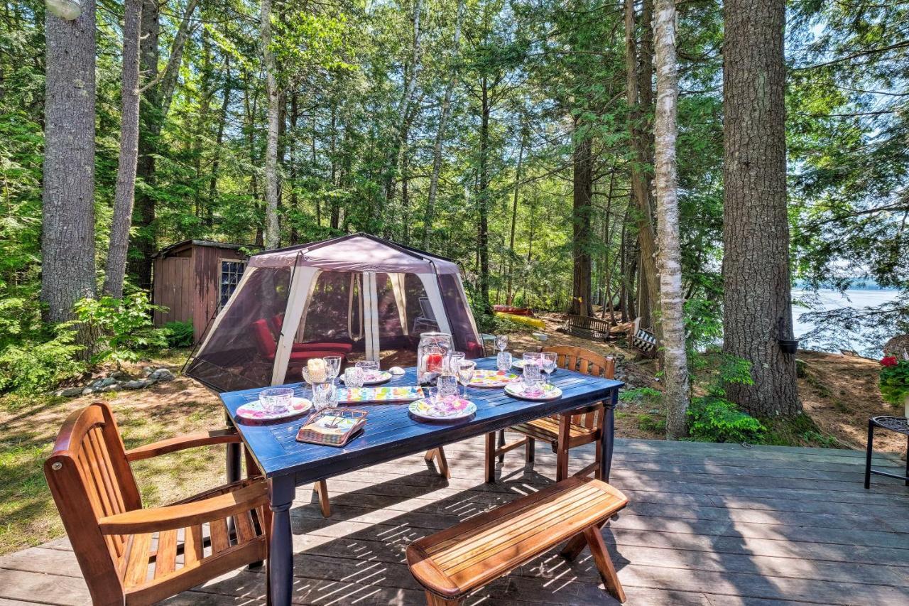 Cozy Lakefront Madison Cabin With Dock And Kayaks Vila Exterior foto